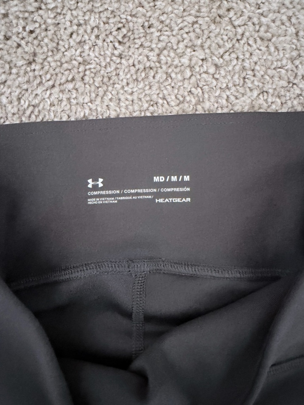 Under Armour Black Compression HeatGear Leggings - Picture 3 of 3